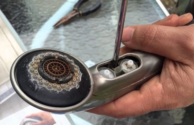 How To Clean Shower Head