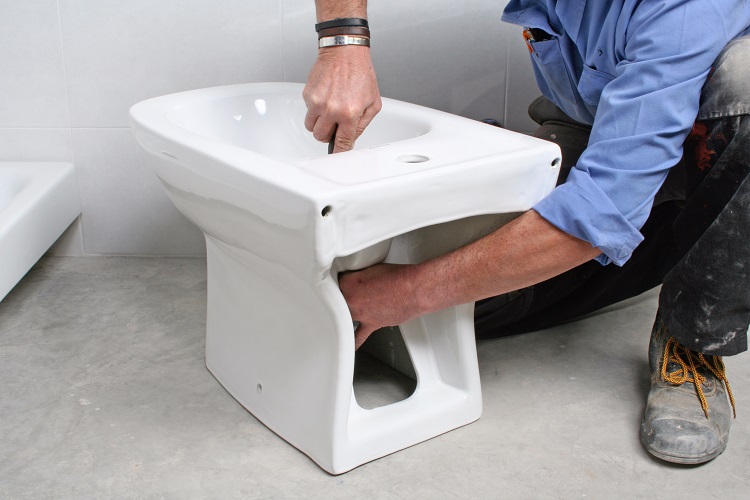 How to Replace a Toilet