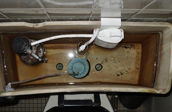 Inspect the Float and Inlet Valve for Problems